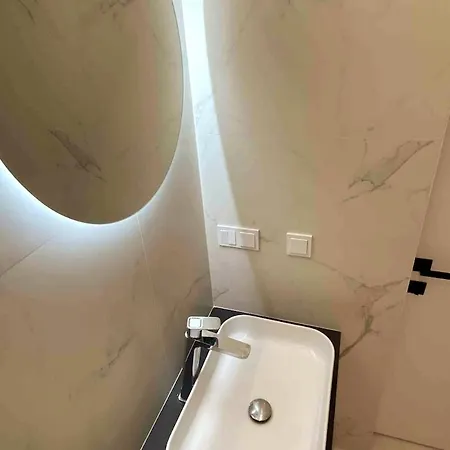 New Luxury Modern In Snipiskes Vilnius