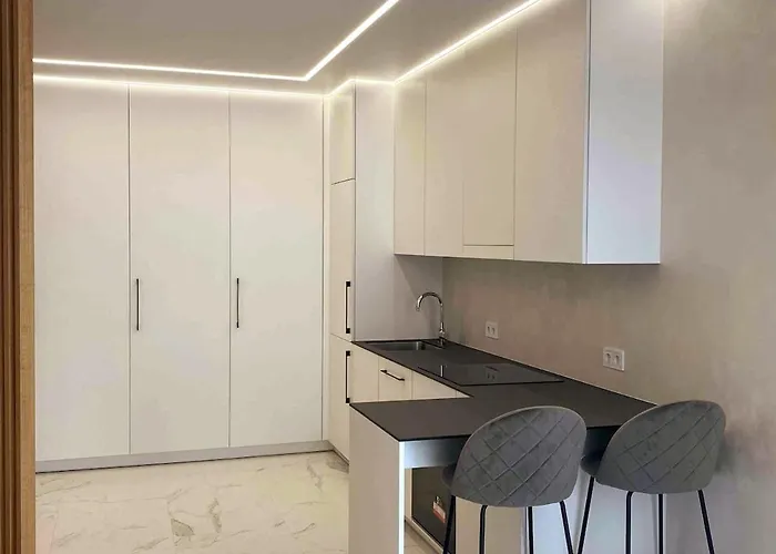 New Luxury Modern In Snipiskes *