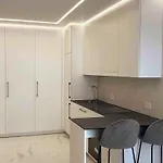 New Luxury Modern In Snipiskes *