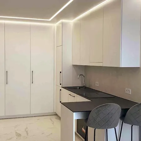 New Luxury Modern In Snipiskes *