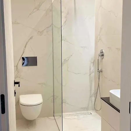 New Luxury Modern In Snipiskes Apartament Wilno